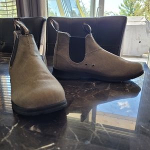 Men's Blundstones